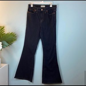 Madewell Dark Wash Highwaisted Flea Market Flare Jeans. Inseam 32.5”